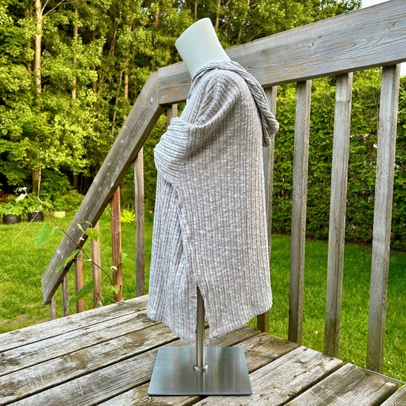 American Eagle ⎮ NWT hoodie - Picture 2 of 5